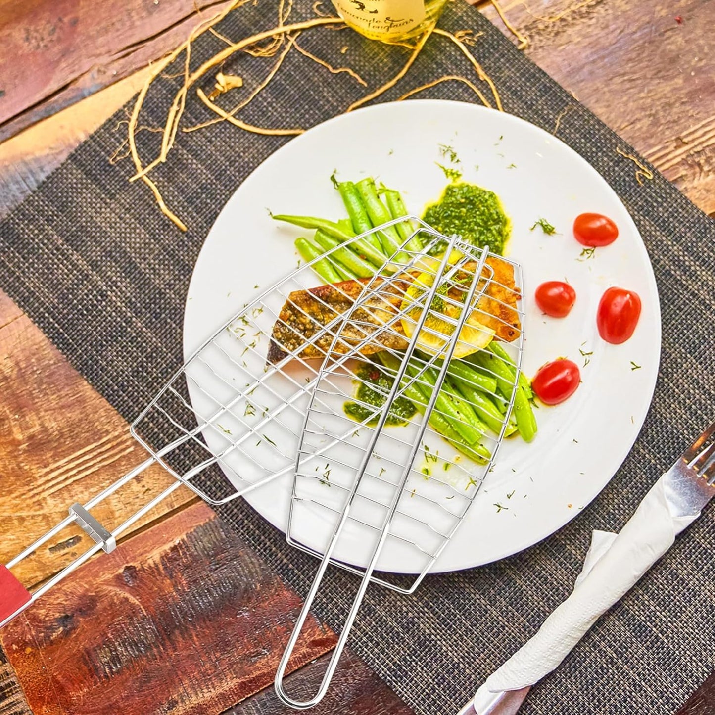 1 Fish BBQ Grill Basket Wire Mesh Grilling Net with Long Wooden Handle