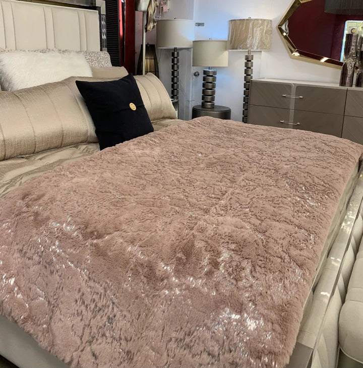 Rose Silver Faux Fur Glow Fluffy Extra Soft Shimmery Foil Illuminating Effect Throw Blanket